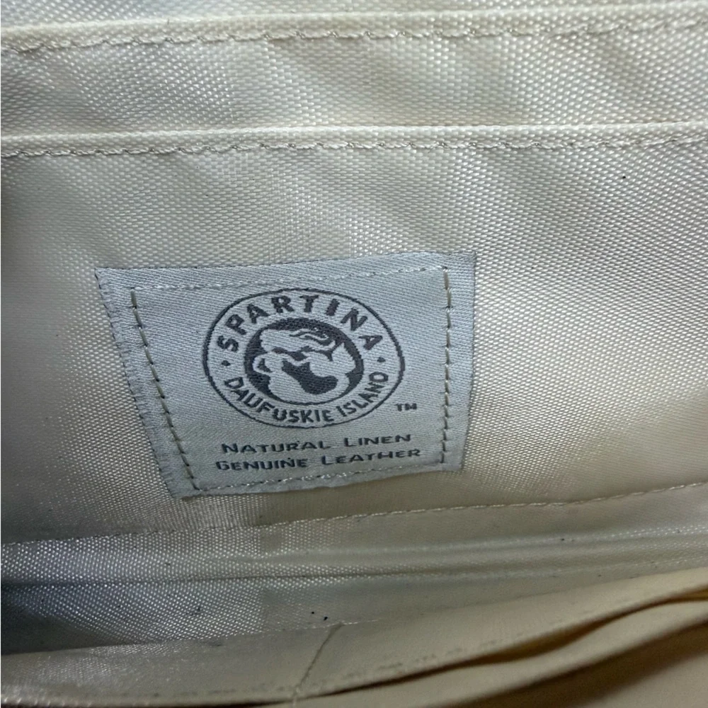 Spartina 449 Wristlet Wallet Blank And Creme Linen & Leather